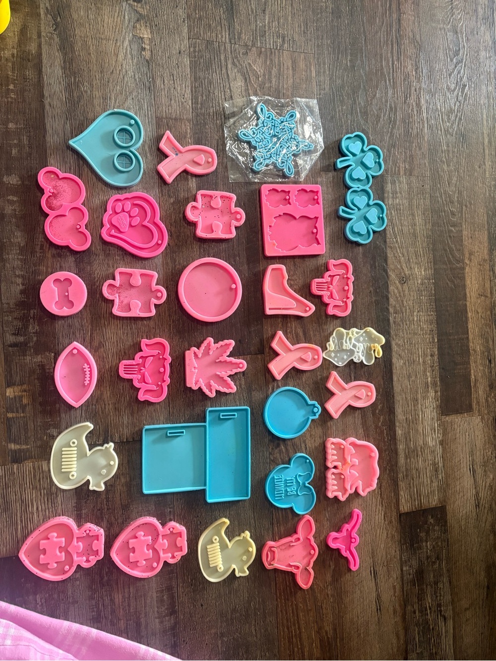 Epoxy keychain  molds and more